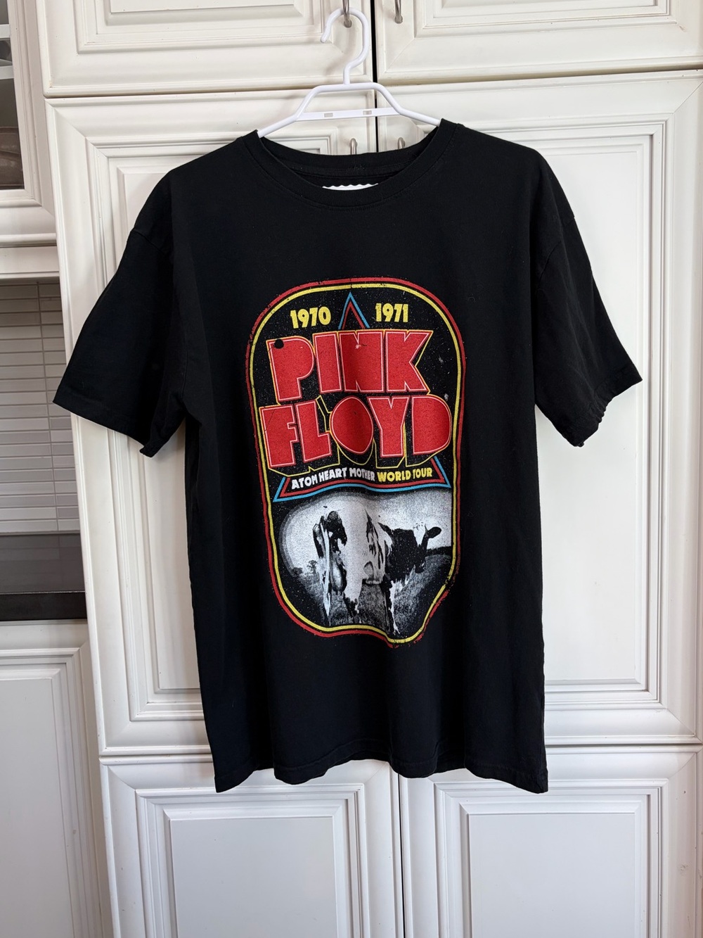 Pink Floyd Atom Heart Mother World Tour 1970 1971 graphic Men’s Band T-shirt